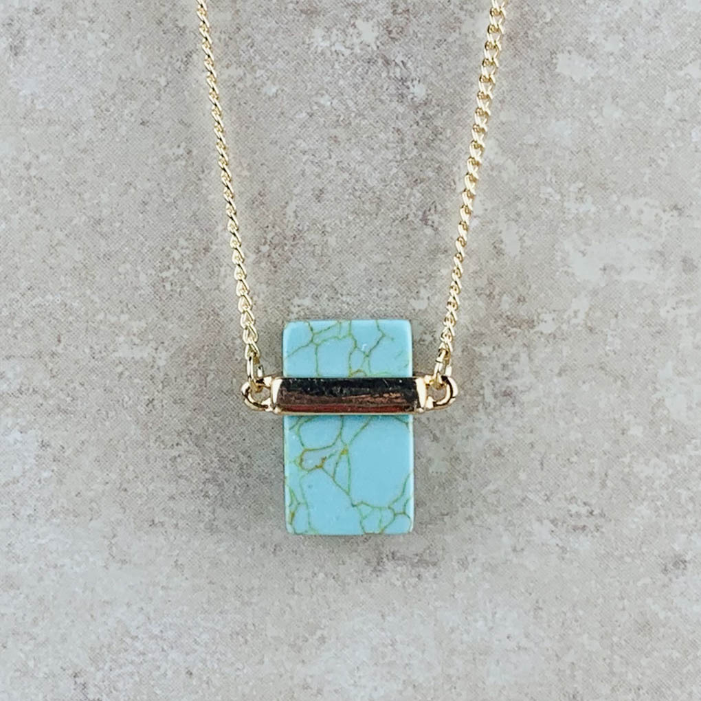 Crystal Healer Necklace - ItemBear.com