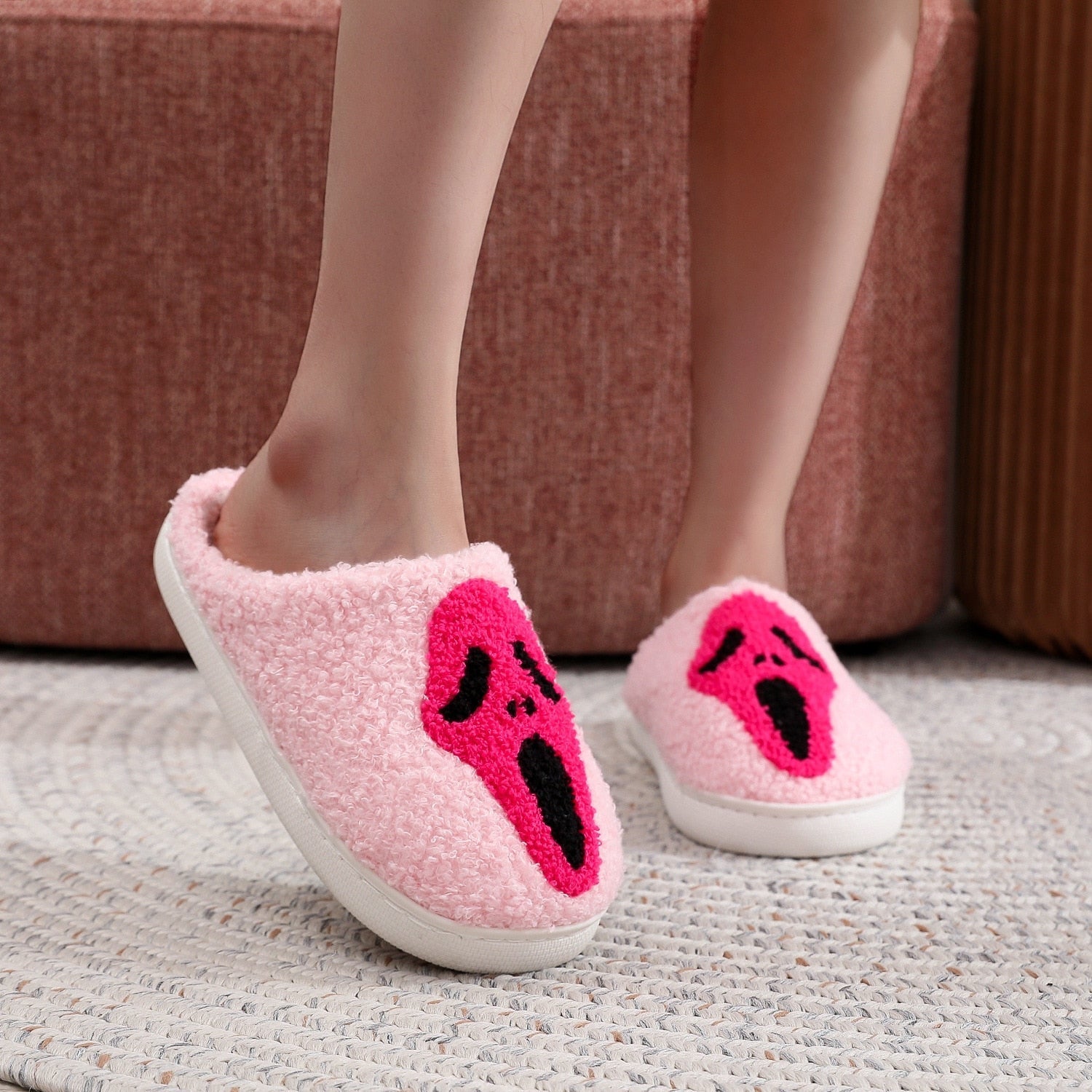 Ghost Face Slides - ItemBear.com