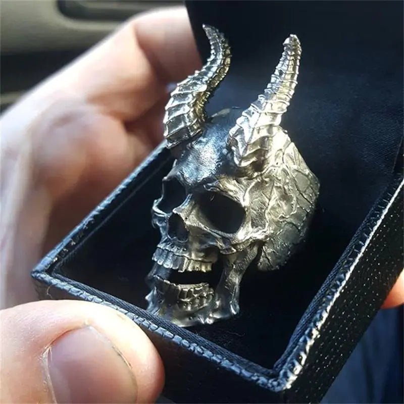 Goth Black Skull Ring - ItemBear.com