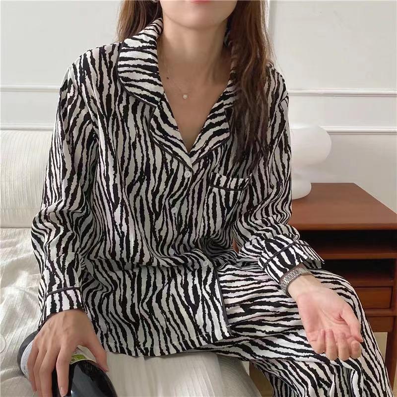 Korean version of grid cute spring and autumn can be worn outside home clothes suit students 2021 new pajamas female spring thin section - ItemBear.com