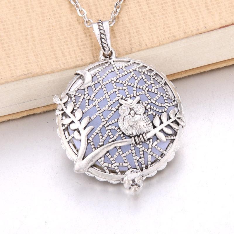 1pcs Aroma Diffuser Necklace Open Antique Vintage Lockets Pendant Perfume Essential Oil Aromatherapy Locket Necklace With Pads - ItemBear.com