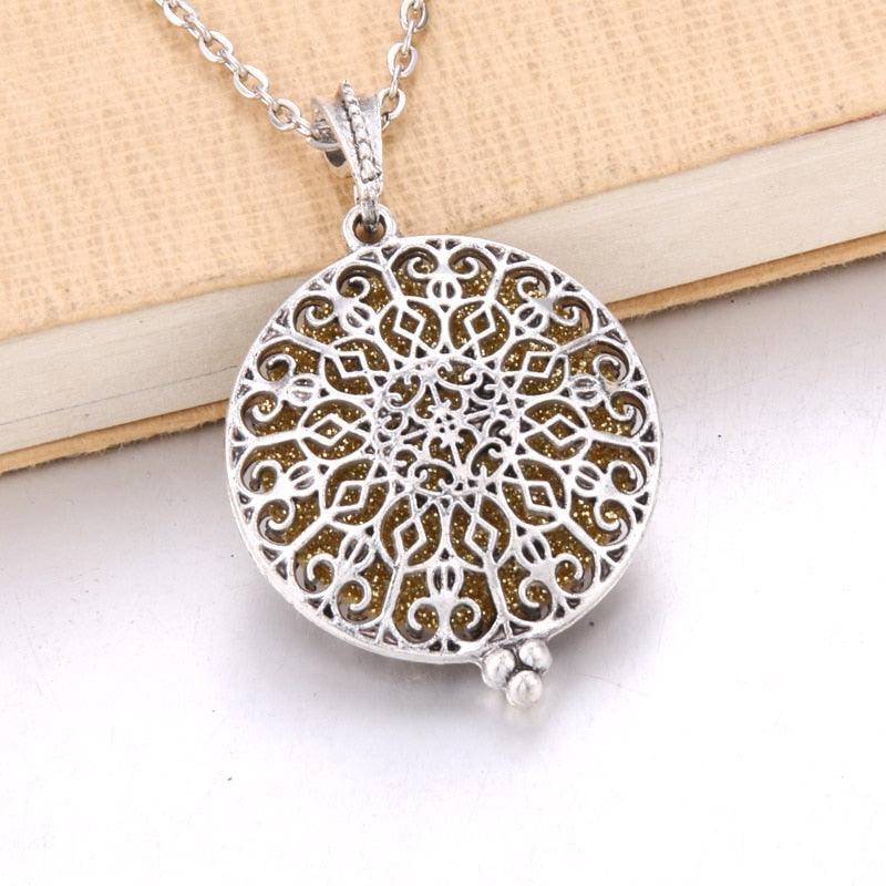 1pcs Aroma Diffuser Necklace Open Antique Vintage Lockets Pendant Perfume Essential Oil Aromatherapy Locket Necklace With Pads - ItemBear.com