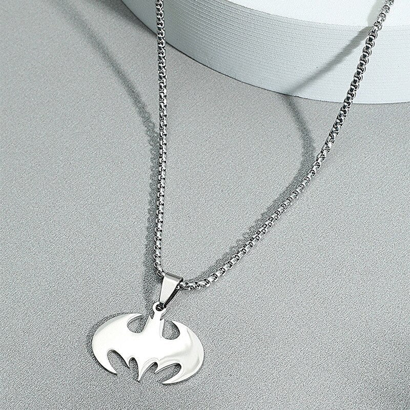 Batman Necklace - ItemBear.com