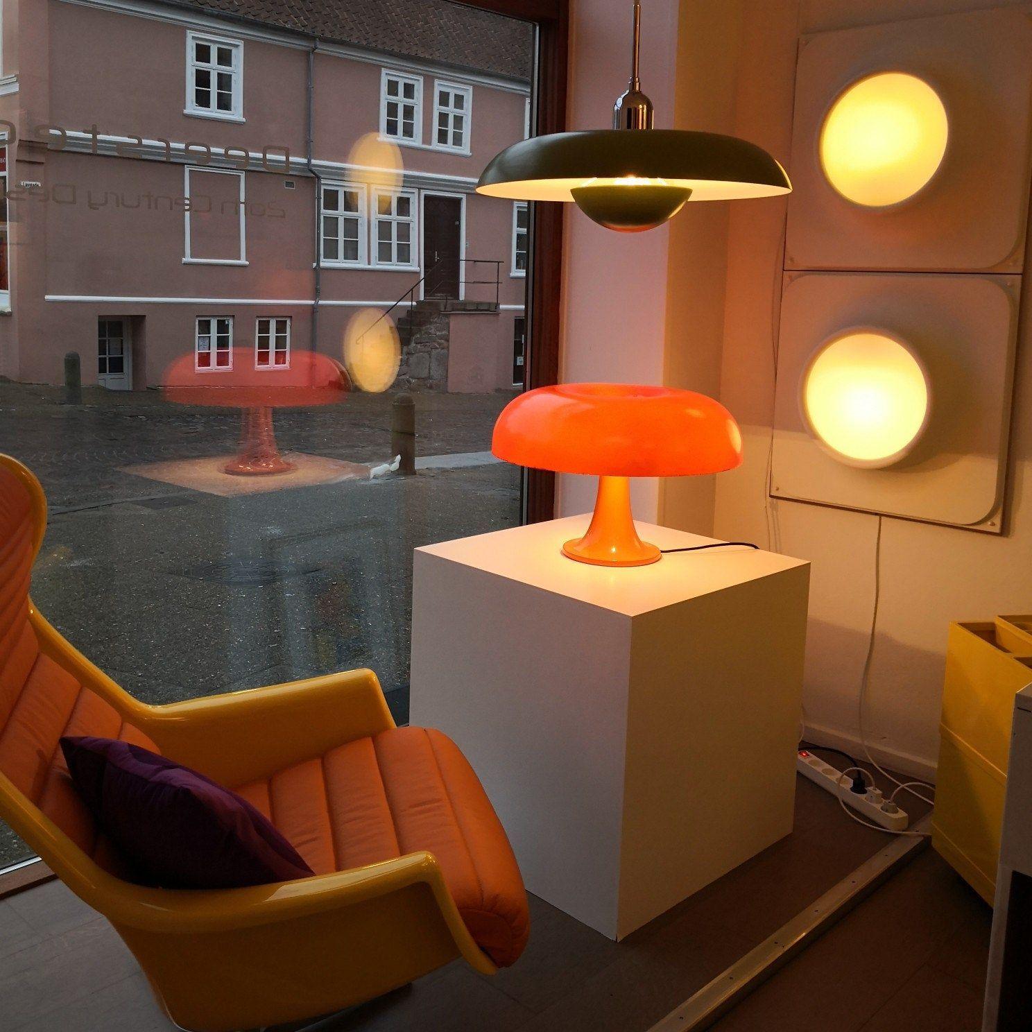 Classic Nesso Lamp - ItemBear.com